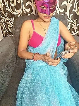 Snapshot of REVA_DARLING chatting on June 2026 07:00:01 AM REVA DARLING online show from June 2026 07:00:01 AM