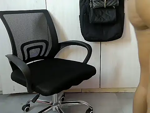 Destiny Desire online show from October 2025 04:35:01 PM