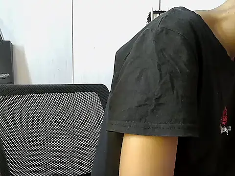 Destiny Desire online show from November 2025 05:56:02 PM