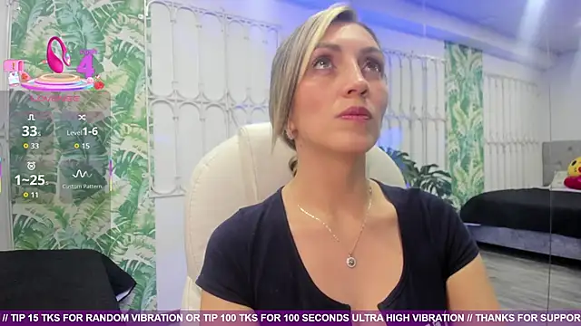 Snapshot of anny_sweet72 chatting on September 2025 12:27:02 PM anny sweet72 online show from September 2025 12:27:02 PM