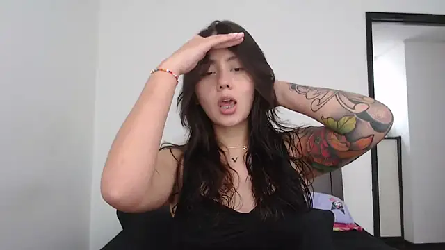 Snapshot of rebecca_collin chatting on February 2026 03:08:02 PM rebecca collin online show from February 2026 03:08:02 PM