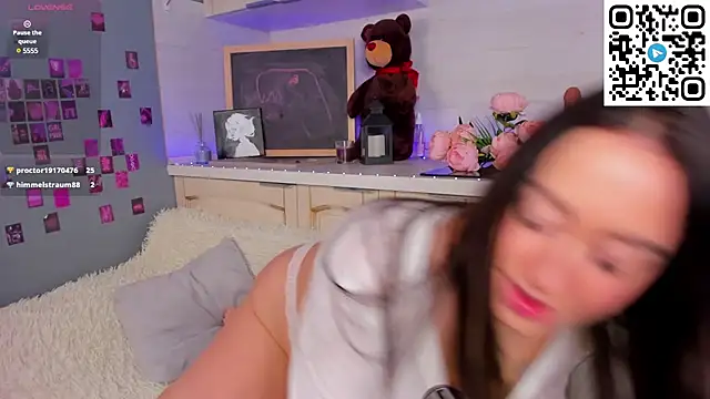 Snapshot of Kruela_Eva chatting on March 2025 11:35:02 PM Kruela Eva online show from March 2025 11:35:02 PM