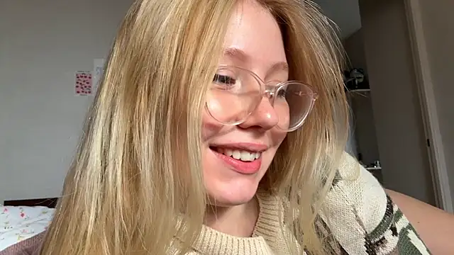 HoneyAudrey online show from September 2025 02:33:01 AM