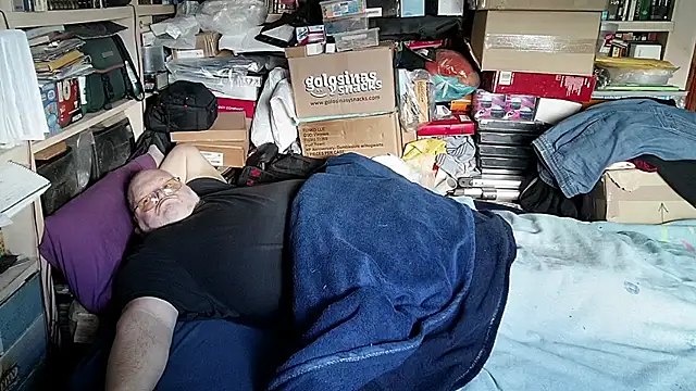 hadeszeuss2 online show from February 2026 02:42:02 PM