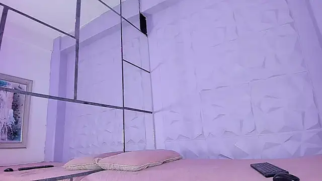  LittleLia online show from November 2025 03:34:01 PM