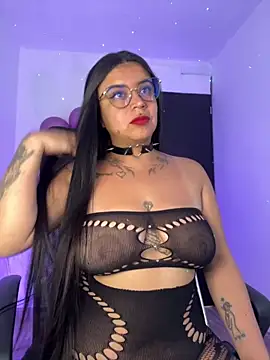 Devilsweet17 online show from November 2025 08:52:01 PM