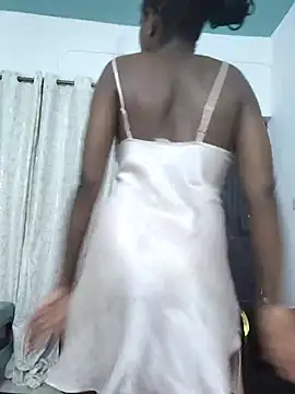 Snapshot of Creamy_dolly chatting on June 2026 04:31:01 PM Creamy dolly online show from June 2026 04:31:01 PM