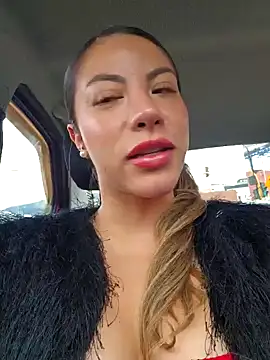 Karen San Miguel online show from October 2025 05:24:02 PM