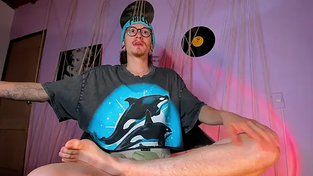 Snapshot of MrShaggy chatting on January 2025 12:50:02 PM MrShaggy online show from January 2025 12:50:02 PM