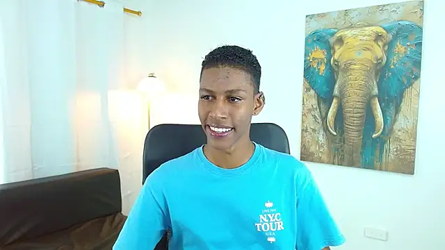 maiki18  online show from November 2025 08:41:02 PM