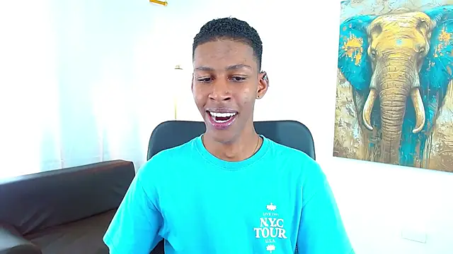 maiki18  online show from November 2025 08:32:01 PM