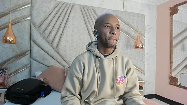 JamesParck online show from February 2025 11:01:02 AM