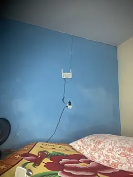 Snapshot of Lolacavalona chatting on October 2025 08:26:01 PM Lolacavalona online show from October 2025 08:26:01 PM