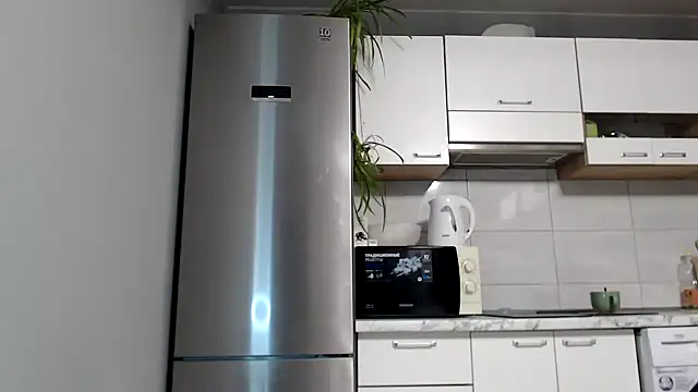 SierraSky  online show from December 2024 06:03:02 PM