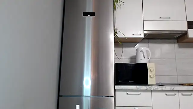 SierraSky  online show from December 2025 06:15:01 PM