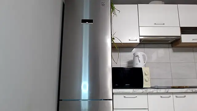 SierraSky  online show from January 2026 06:10:01 PM