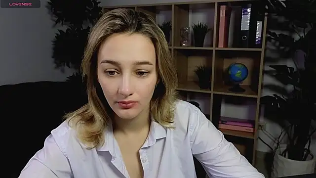 Snapshot of Sinty_Noria chatting on January 2025 01:05:02 AM Sinty Noria online show from January 2025 01:05:02 AM