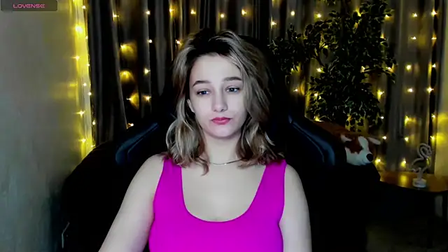 Snapshot of Sinty_Noria chatting on March 2025 01:10:02 AM Sinty Noria online show from March 2025 01:10:02 AM