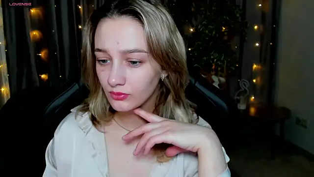 Snapshot of Sinty_Noria chatting on March 2025 01:12:01 AM Sinty Noria online show from March 2025 01:12:01 AM