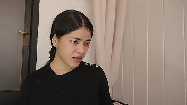 Snapshot of Feetgirl01 chatting on February 2025 09:55:01 AM Feetgirl01 online show from February 2025 09:55:01 AM