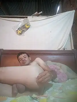 Snapshot of Vergon2cm chatting on November 2025 02:49:02 PM Vergon2cm online show from November 2025 02:49:02 PM