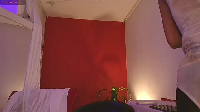 Roy Luna online show from October 2025 01:08:02 PM