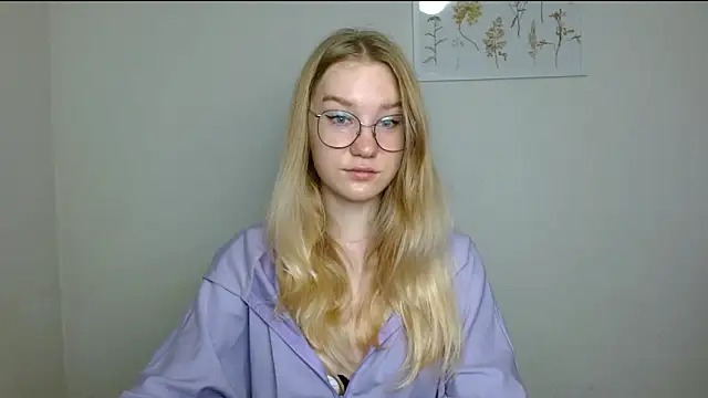 Snapshot of cindi_hot chatting on November 2025 09:30:02 AM cindi hot online show from November 2025 09:30:02 AM