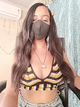 Snapshot of Parinaaz18 chatting on May 2026 01:23:02 AM Parinaaz18 online show from May 2026 01:23:02 AM
