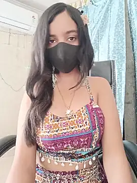 Snapshot of Parinaaz18 chatting on May 2026 04:51:02 AM Parinaaz18 online show from May 2026 04:51:02 AM