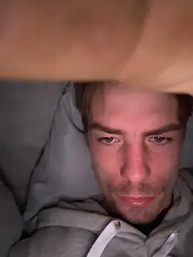 Snapshot of KidoXVII chatting on November 2025 01:59:02 AM KidoXVII online show from November 2025 01:59:02 AM