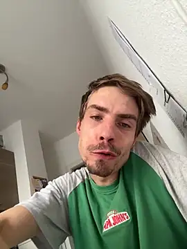 Snapshot of KidoXVII chatting on December 2025 11:48:01 AM KidoXVII online show from December 2025 11:48:01 AM