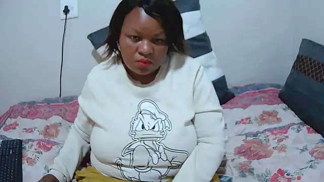 Snapshot of BBW42LL chatting on November 2025 11:05:02 AM BBW42LL online show from November 2025 11:05:02 AM