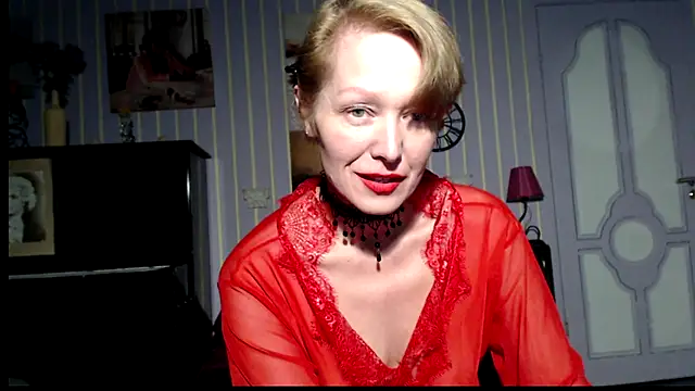 Marquise555 online show from September 2025 06:44:02 PM