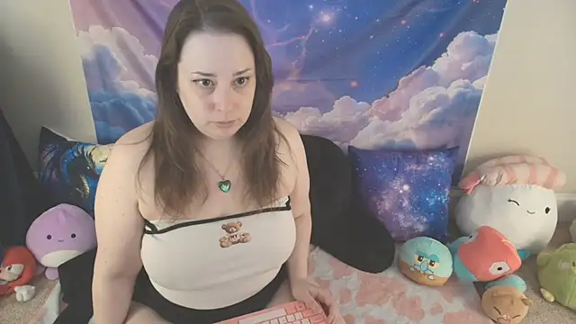 MilkyBunny online show from April 2026 03:39:01 PM