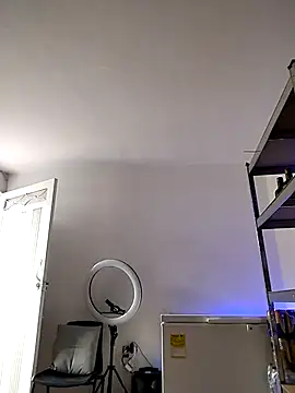 KateDer7 online show from October 2025 12:05:01 PM