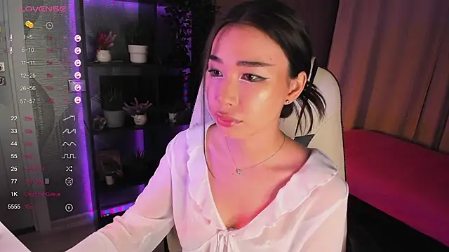 sensualily online show from September 2025 03:56:01 PM