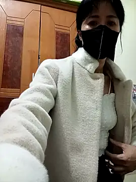 Snapshot of YunLem chatting on February 2025 01:09:02 AM YunLem online show from February 2025 01:09:02 AM