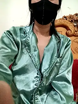 Snapshot of YunLem chatting on February 2025 09:57:01 PM YunLem online show from February 2025 09:57:01 PM