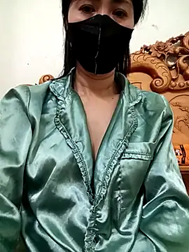 Snapshot of YunLem chatting on February 2025 07:09:01 AM YunLem online show from February 2025 07:09:01 AM