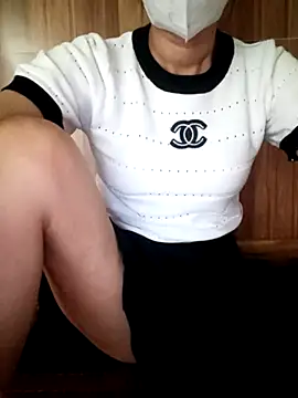 Snapshot of YunLem chatting on October 2025 07:20:02 AM YunLem online show from October 2025 07:20:02 AM