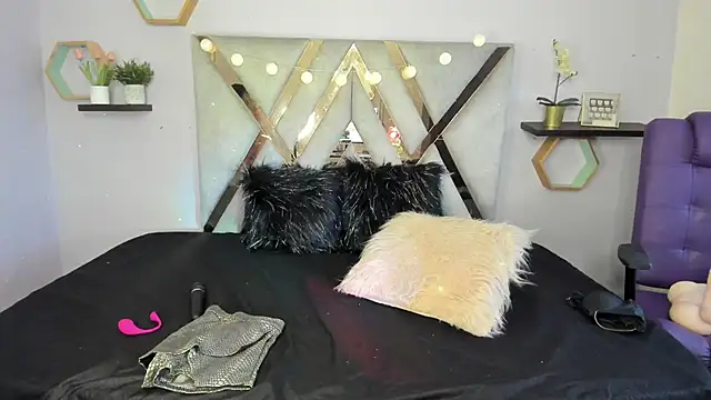 Esteff  o2 online show from March 2025 07:38:01 PM