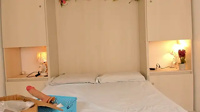 KendallRosse1 online show from March 2026 12:09:01 PM