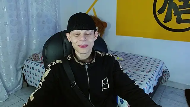 Snapshot of Matthew_Boy_ chatting on December 2024 05:49:02 AM Matthew Boy online show from December 2024 05:49:02 AM