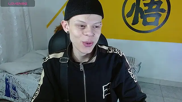 Snapshot of Matthew_Boy_ chatting on January 2025 06:31:02 AM Matthew Boy online show from January 2025 06:31:02 AM