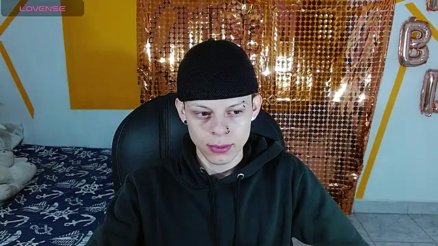 Snapshot of Matthew_Boy_ chatting on January 2025 05:29:01 AM Matthew Boy online show from January 2025 05:29:01 AM