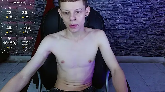 Snapshot of Matthew_Boy_ chatting on March 2025 08:14:02 PM Matthew Boy online show from March 2025 08:14:02 PM