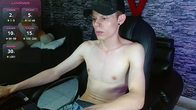 Snapshot of Matthew_Boy_ chatting on March 2025 09:15:02 PM Matthew Boy online show from March 2025 09:15:02 PM