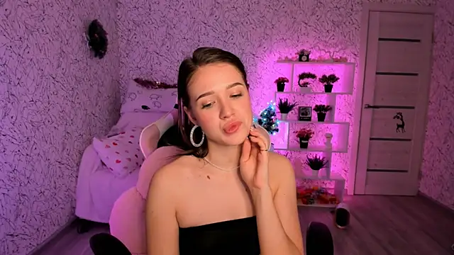 luna cross online show from January 2025 10:06:02 AM