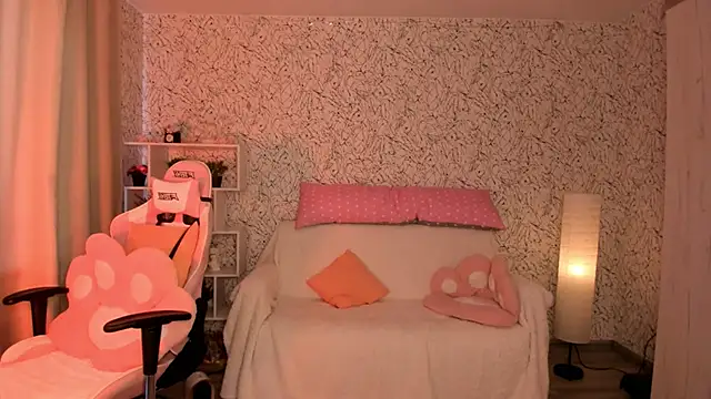 luna cross online show from March 2025 07:29:02 AM