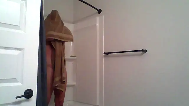 Goldenbear3111 online show from March 2026 04:51:02 AM